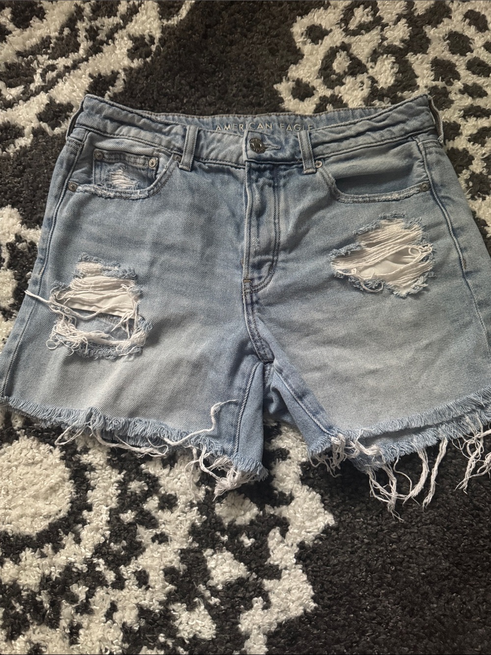 American Eagle Outfitters tomgirl midi Distressed Denim Shorts 8